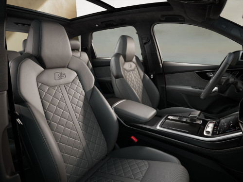 아우디_The new Q7_2026년형_SQ7 가솔린 4.0_SQ7 TFSI_color_int_S 엠보싱과 마름모 패턴의 발코나 가죽 스포츠 시트 플러스(로터 그레이).jpg